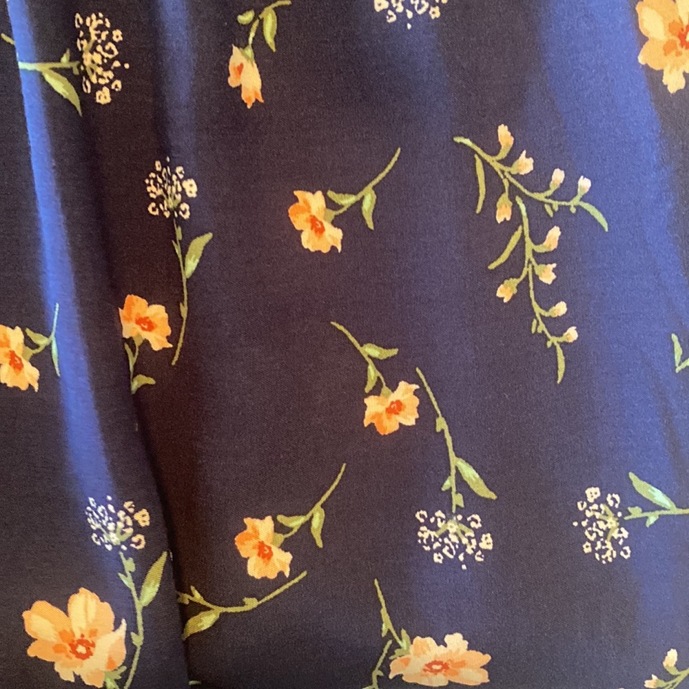 Spring dress - Picture 2 of 5